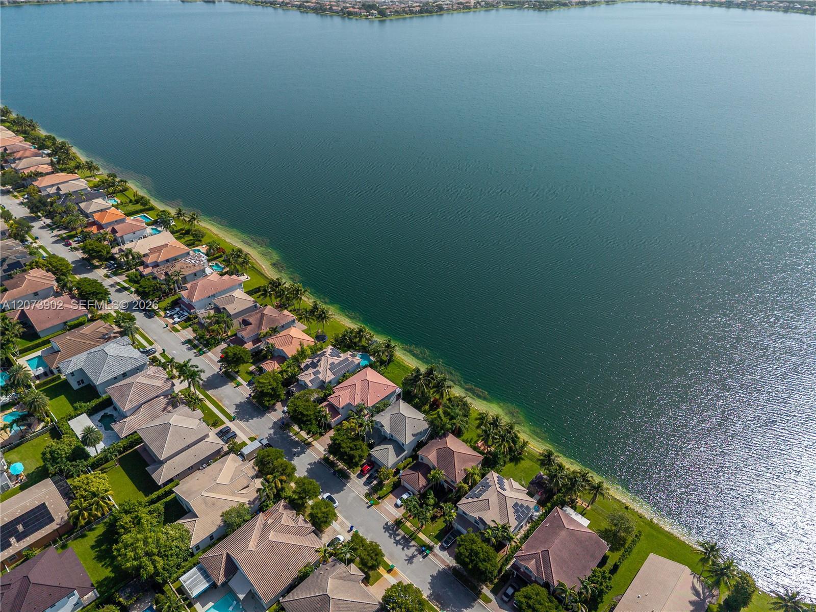 Listing photo 6 for 5297 SW 183rd Ave, Miramar, FL, 33029