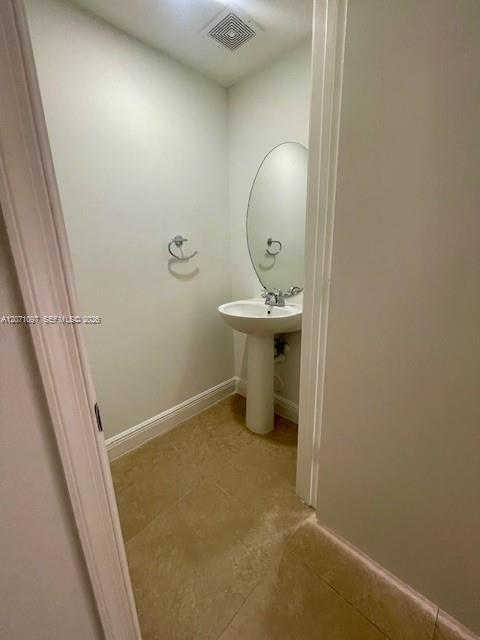 Listing photo 13 for 7872 Sanibel Dr Unit#7872, Tamarac, FL, 33321