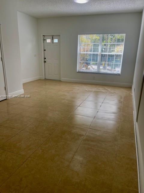 Listing photo 10 for 7872 Sanibel Dr Unit#7872, Tamarac, FL, 33321