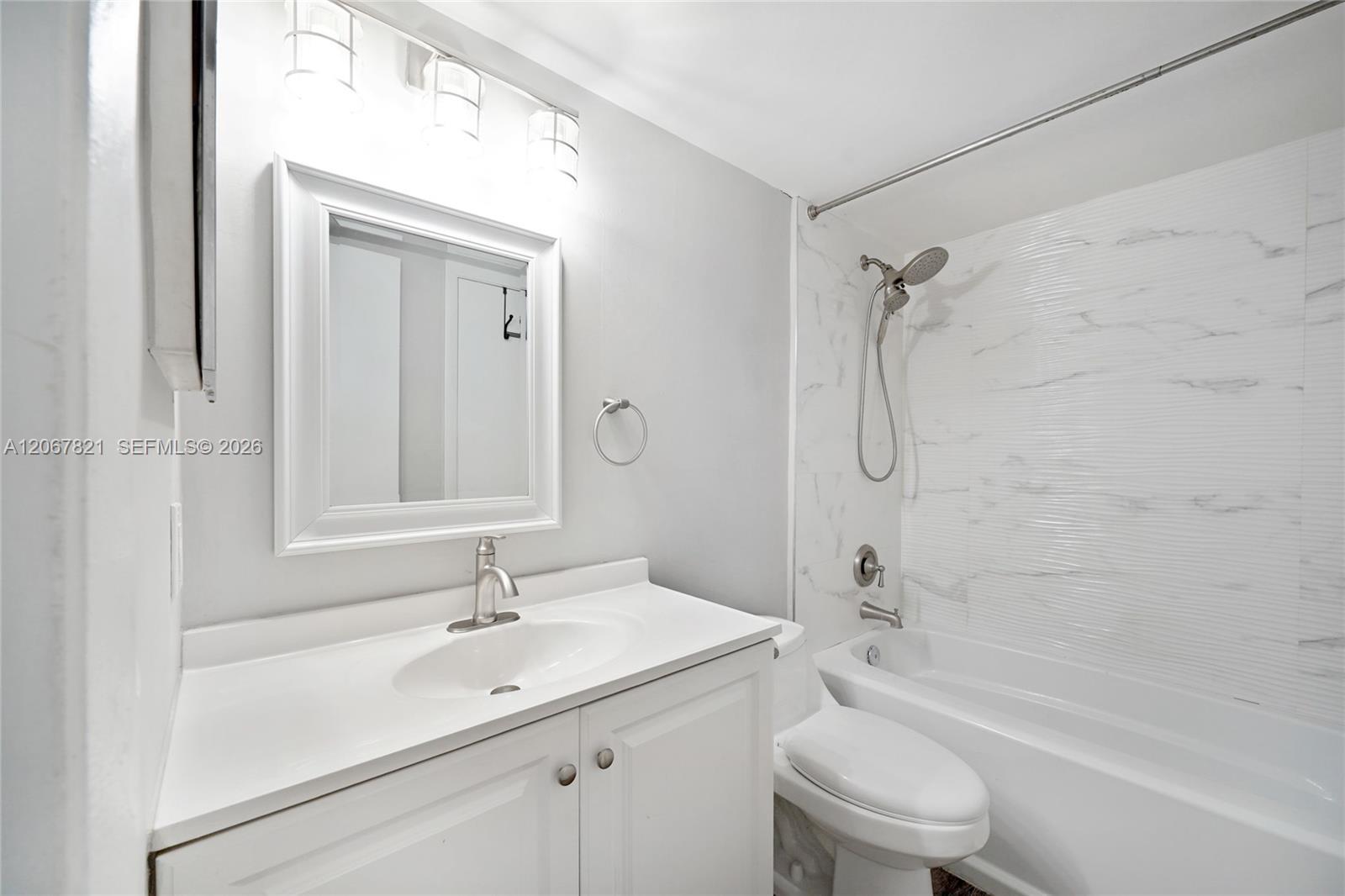 Listing photo 12 for 18840 NW 57th Ave Unit#306, Hialeah, FL, 33015