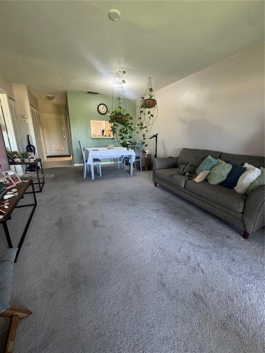 Listing photo 1 for 6550 Royal Palm Blvd Unit#304A, Margate, FL, 33063