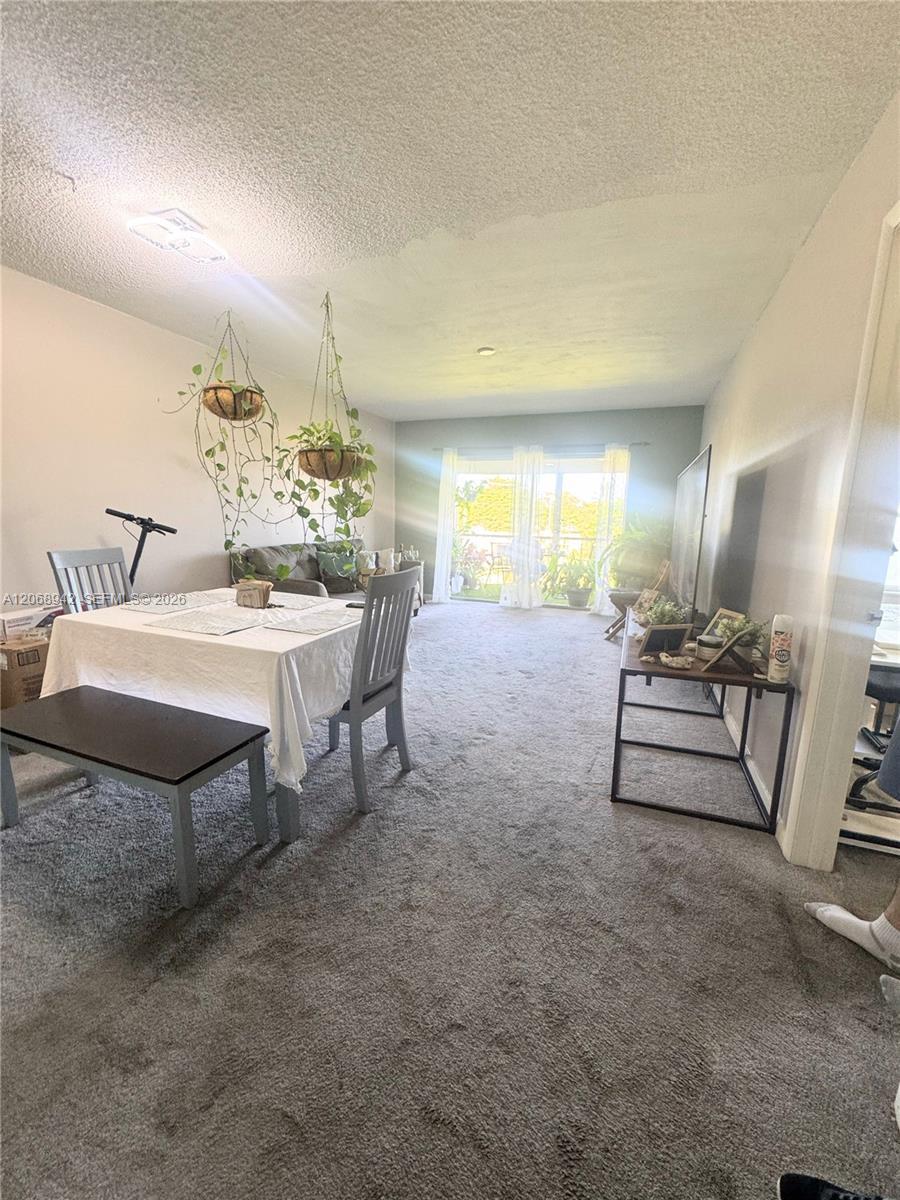 Listing photo 2 for 6550 Royal Palm Blvd Unit#304A, Margate, FL, 33063