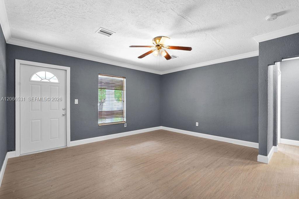Listing photo 4 for 3010 NW 95th Ter Unit#1, Miami, FL, 33147
