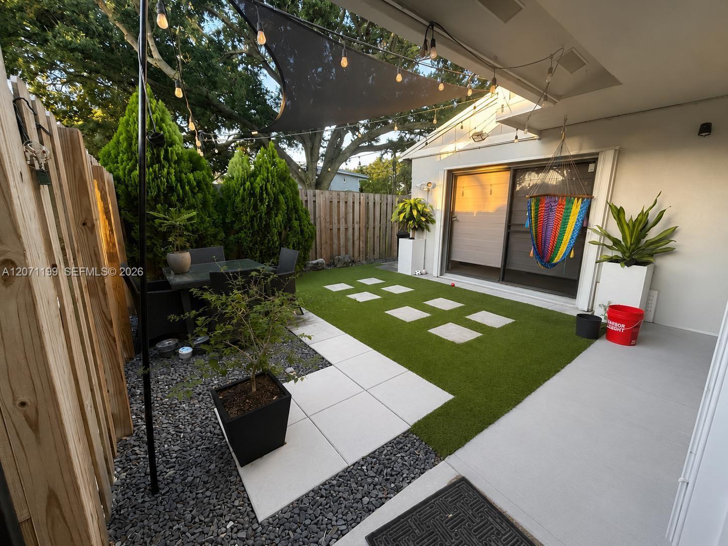 Listing photo 4 for 13290 NW 7th St, Plantation, FL, 33325
