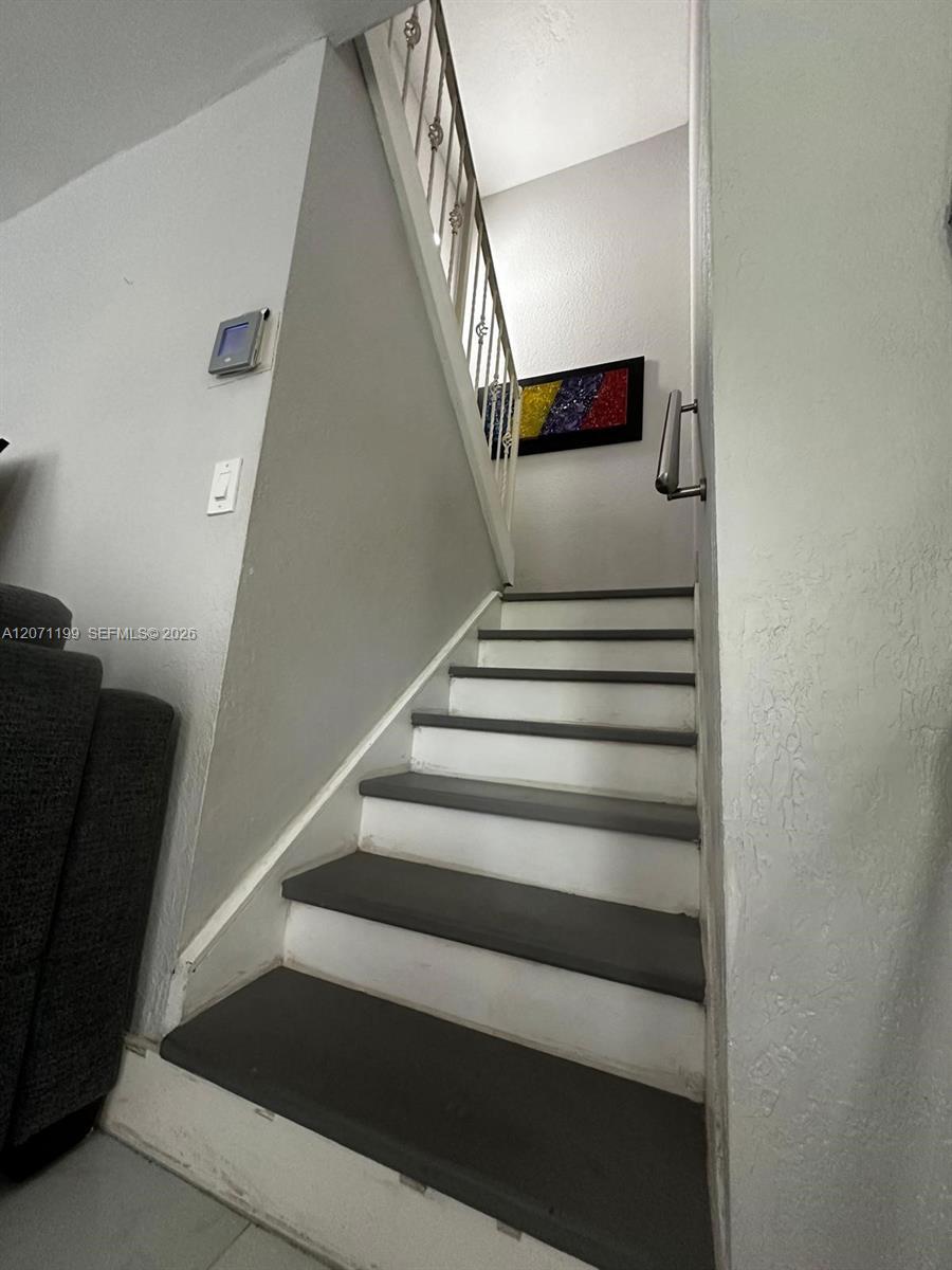 Listing photo 7 for 13290 NW 7th St, Plantation, FL, 33325