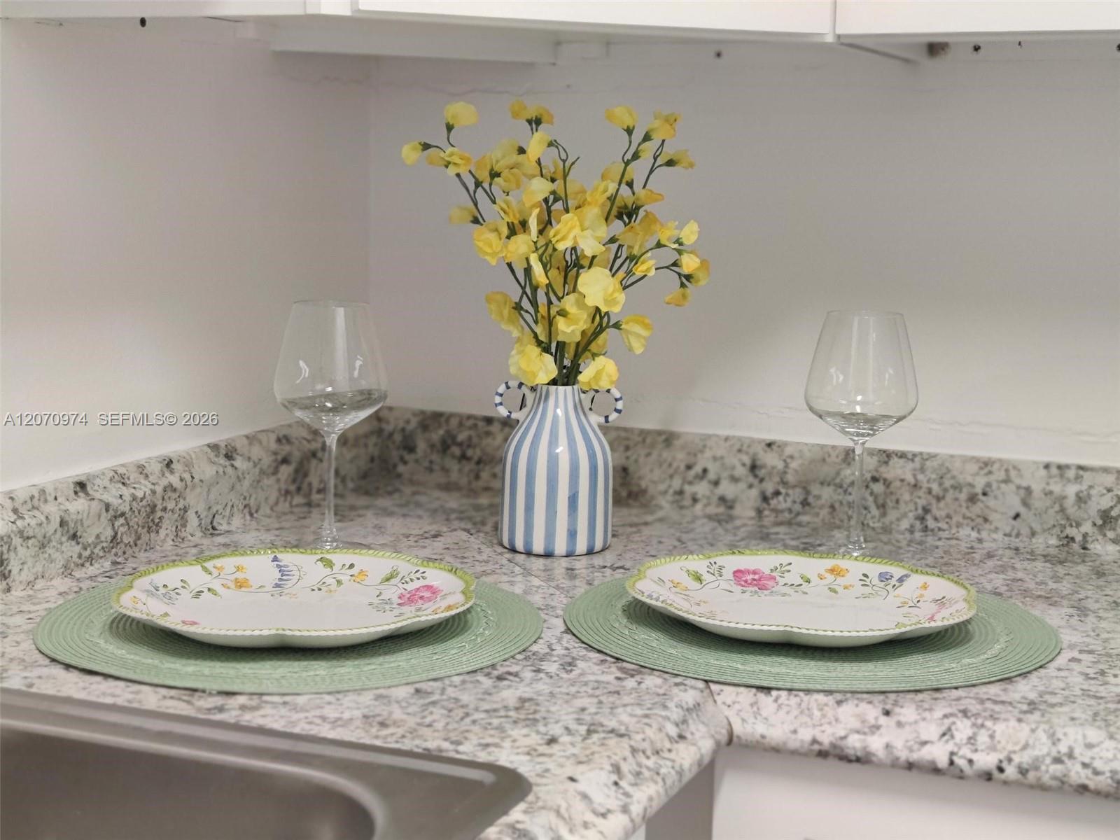 Listing photo 3 for 5950 NE 18th Ave Unit#509, Fort Lauderdale, FL, 33334