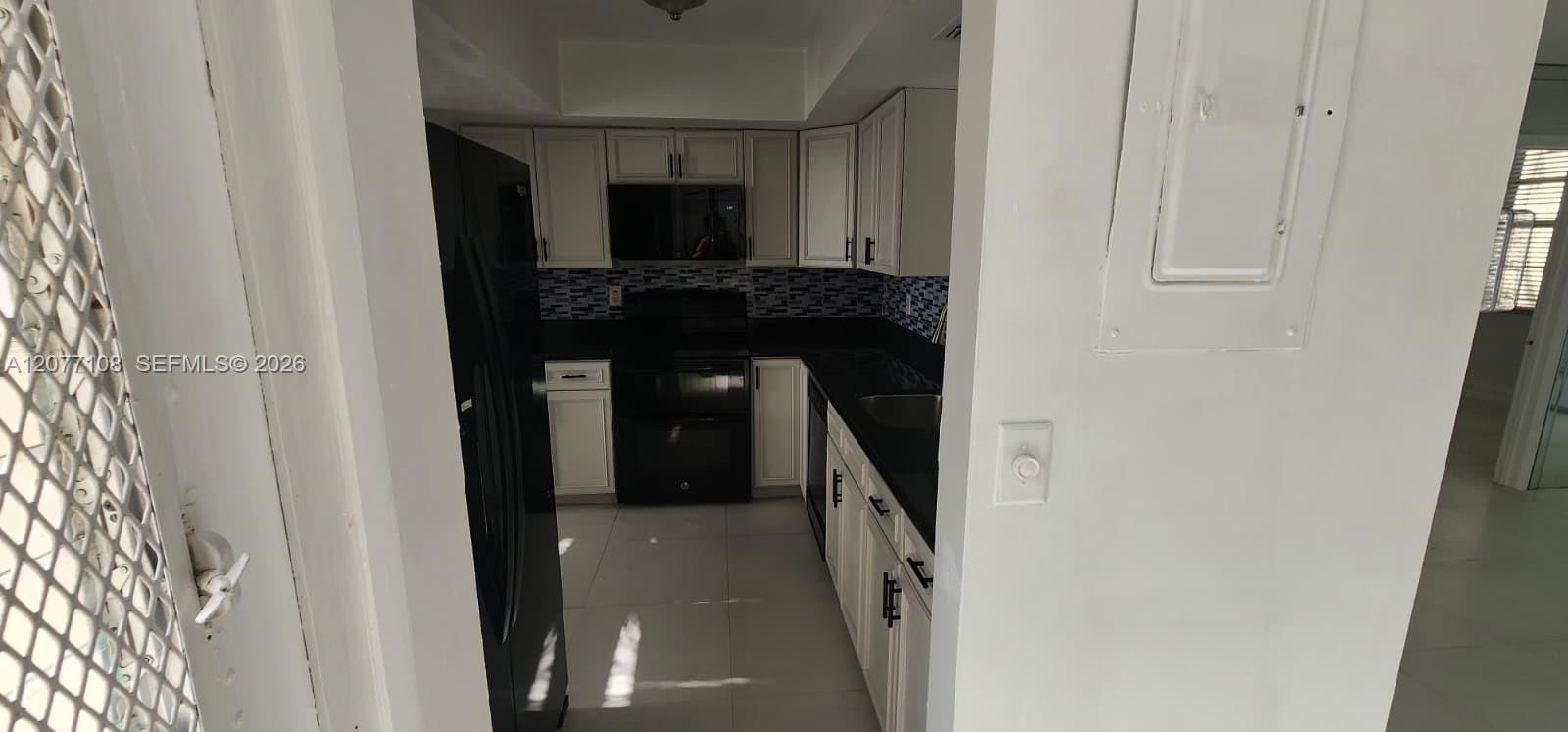 Listing photo 14 for 1020 NW 80th Ave Unit#203, Margate, FL, 33063