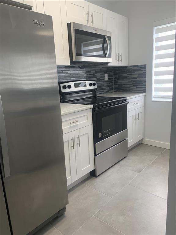 Listing photo 2 for 103 Riviera Circle, Weston, FL, 33326