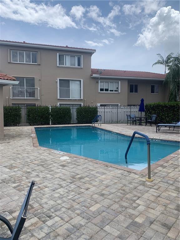 Listing photo 14 for 103 Riviera Circle, Weston, FL, 33326