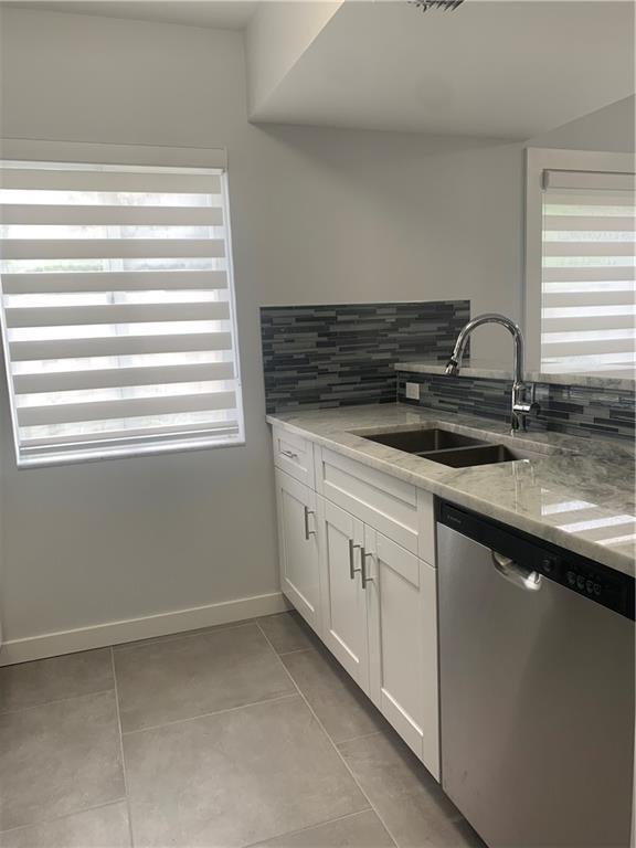 Listing photo 3 for 103 Riviera Circle, Weston, FL, 33326