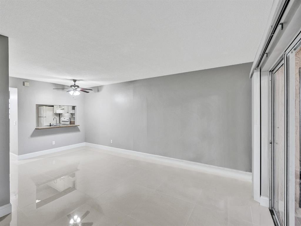 Listing photo 11 for 821 NW 103RD Avenue Unit#104, Pembroke Pines, FL, 33026