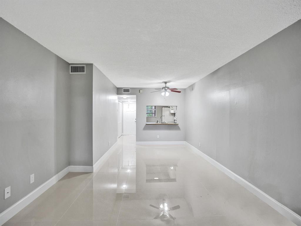 Listing photo 10 for 821 NW 103RD Avenue Unit#104, Pembroke Pines, FL, 33026