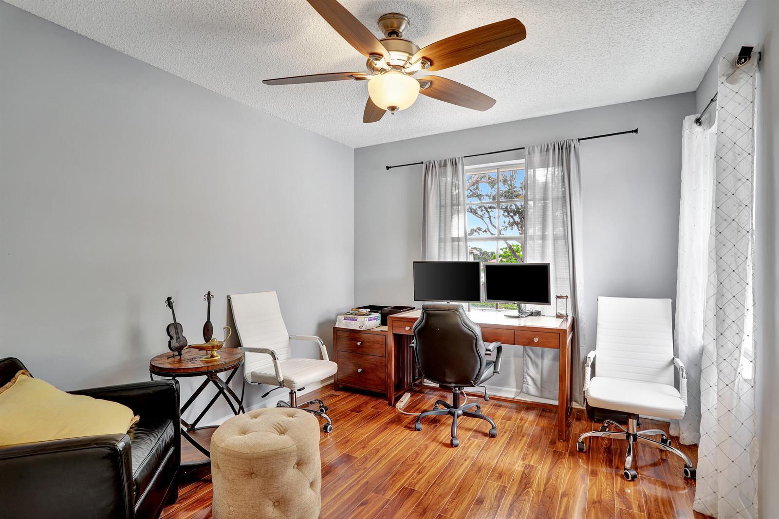 Listing photo 13 for 6242 NW 38TH Drive Unit#6242, Coral Springs, FL, 33067