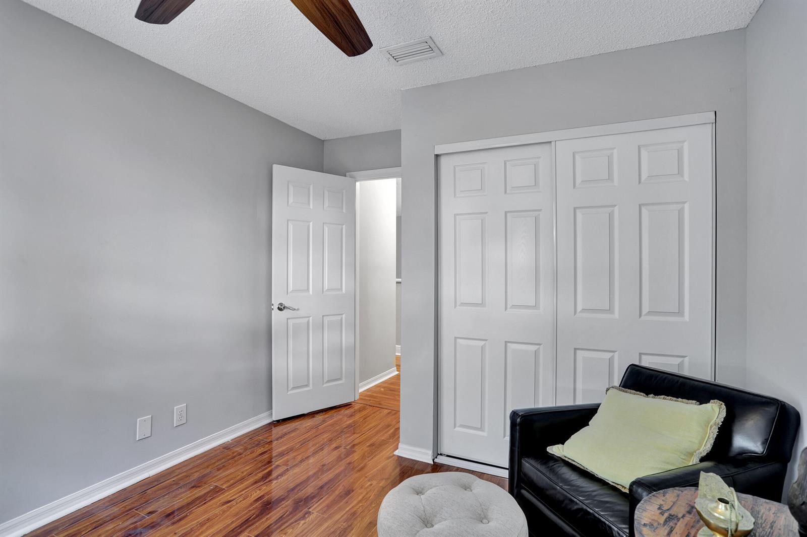Listing photo 14 for 6242 NW 38TH Drive Unit#6242, Coral Springs, FL, 33067