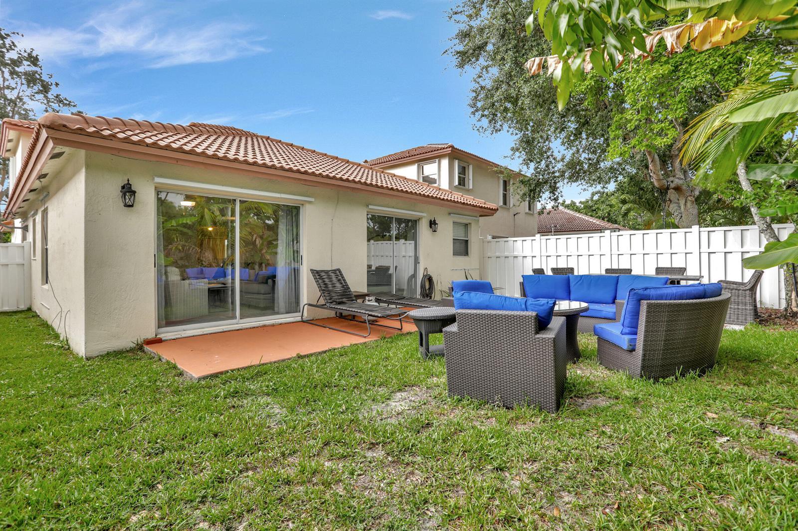 Listing photo 10 for 6242 NW 38TH Drive Unit#6242, Coral Springs, FL, 33067