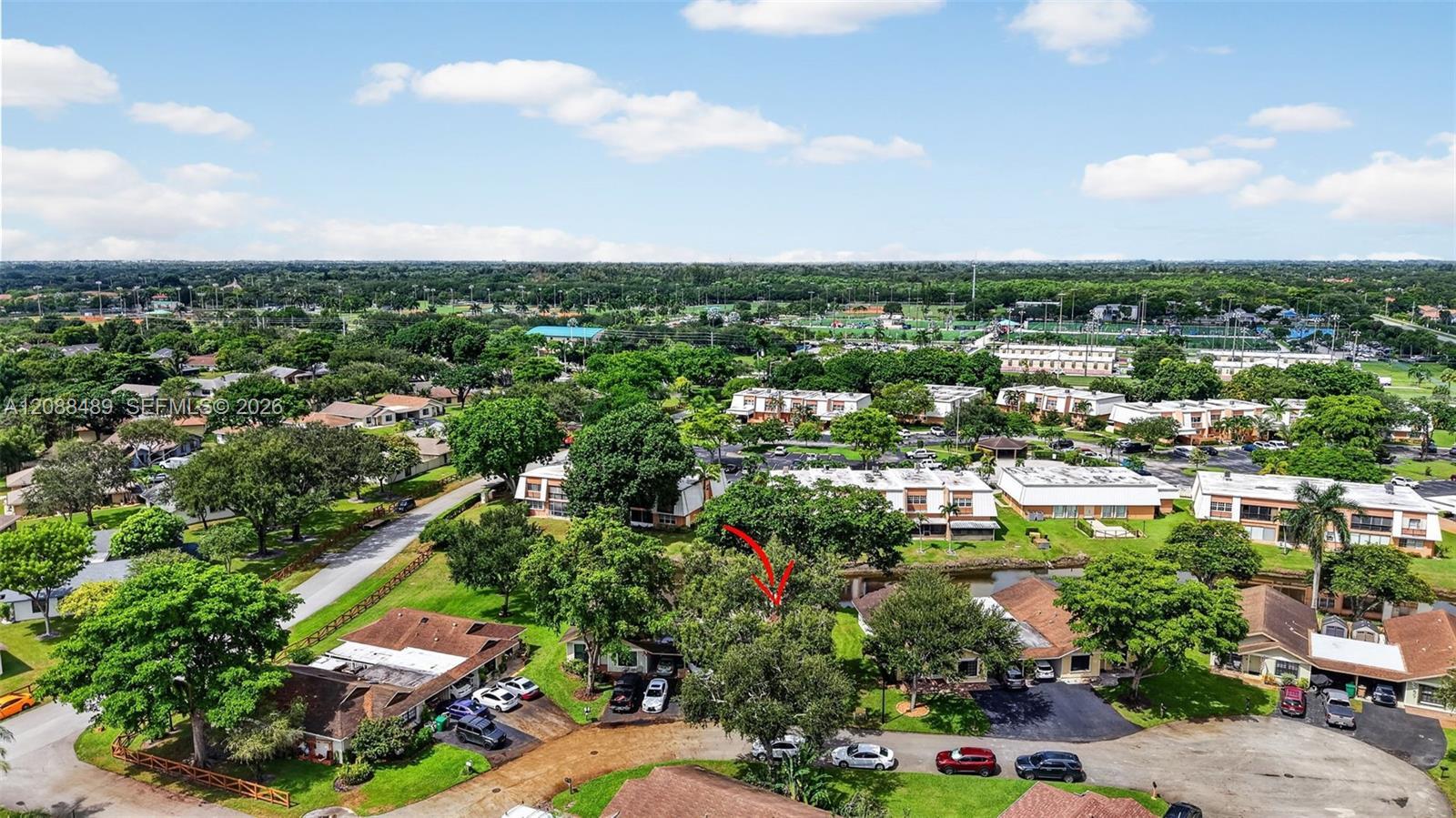 Listing photo 1 for 3665 W Forge Rd Unit#39, Davie, FL, 33328