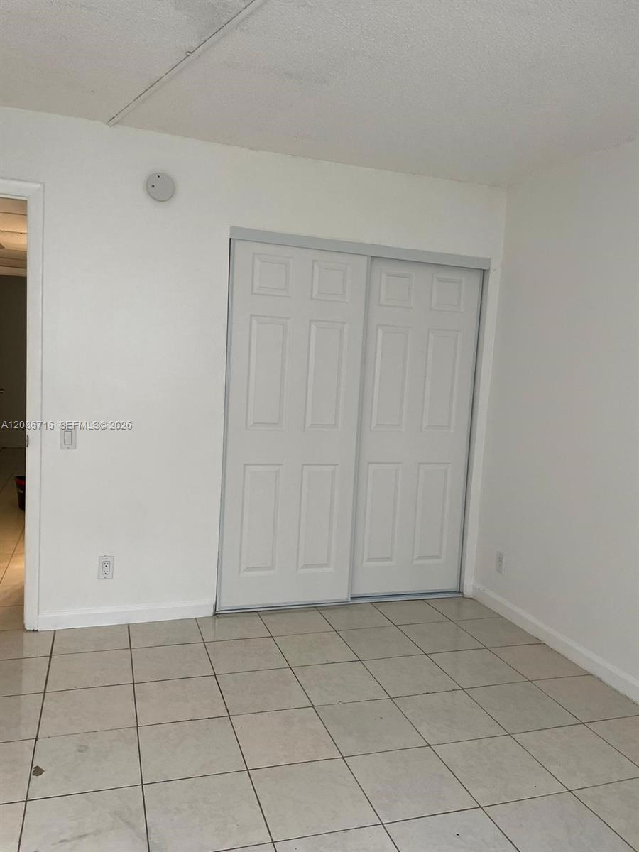 Listing photo 5 for 4527 Treehouse Ln Unit#3B, Tamarac, FL, 33319