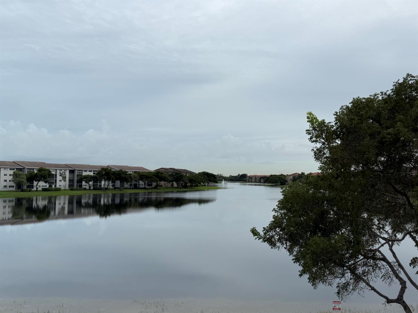 Listing photo 1 for 13800 SW 5TH Court Unit#306M, Pembroke Pines, FL, 33027