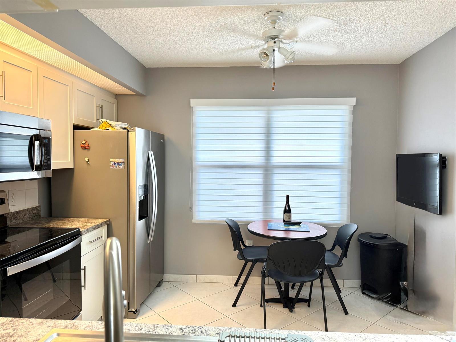 Listing photo 11 for 13800 SW 5TH Court Unit#306M, Pembroke Pines, FL, 33027