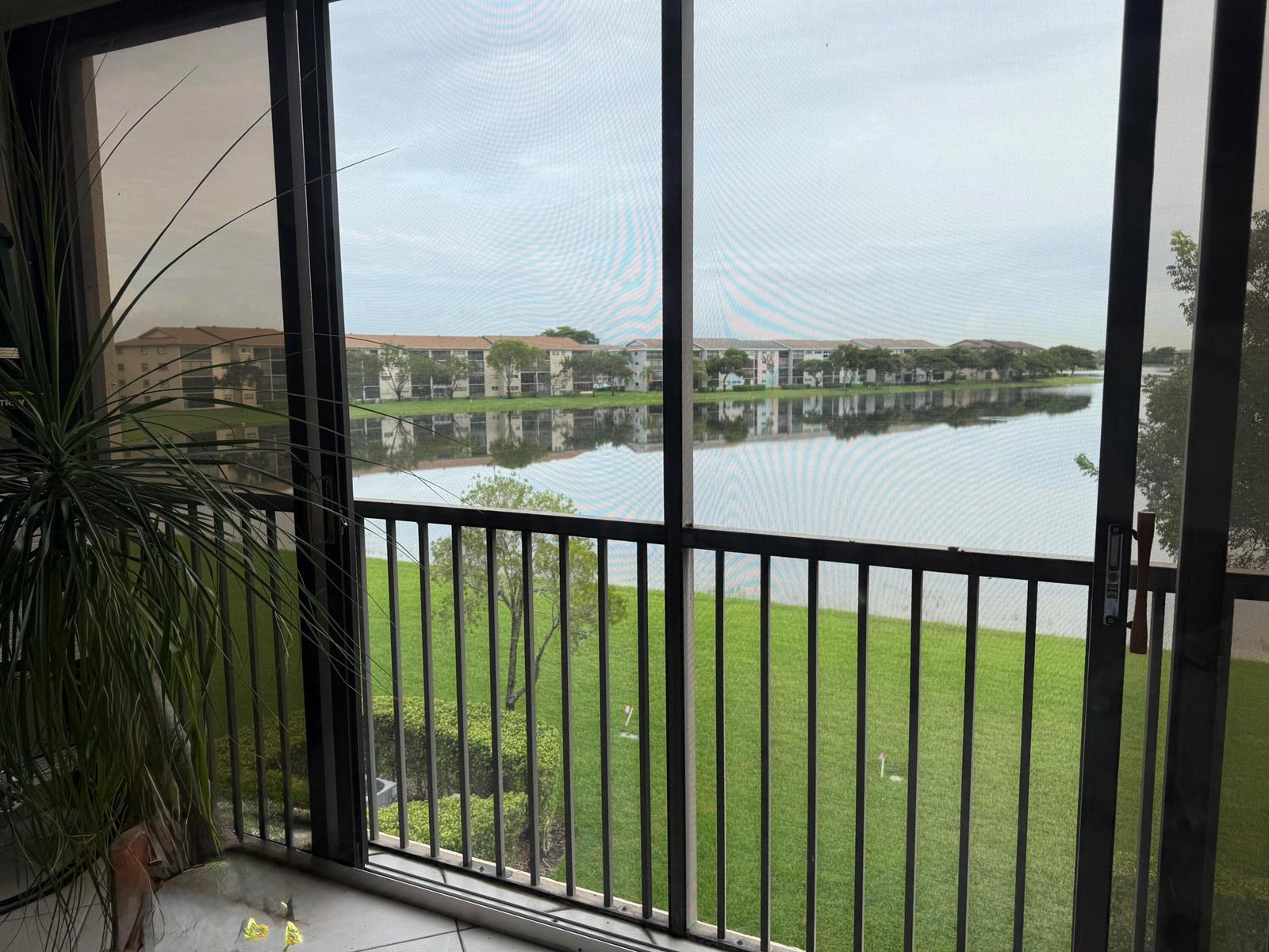 Listing photo 4 for 13800 SW 5TH Court Unit#306M, Pembroke Pines, FL, 33027