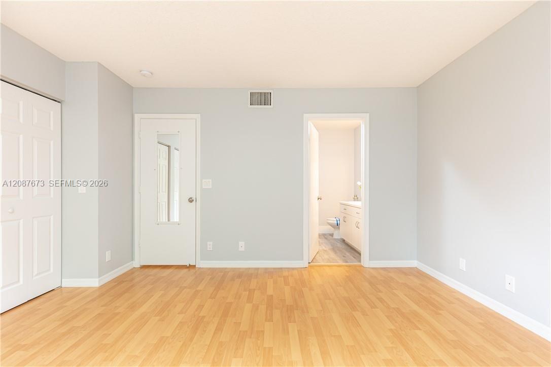 Listing photo 15 for 3635 San Simeon Cir, Weston, FL, 33331