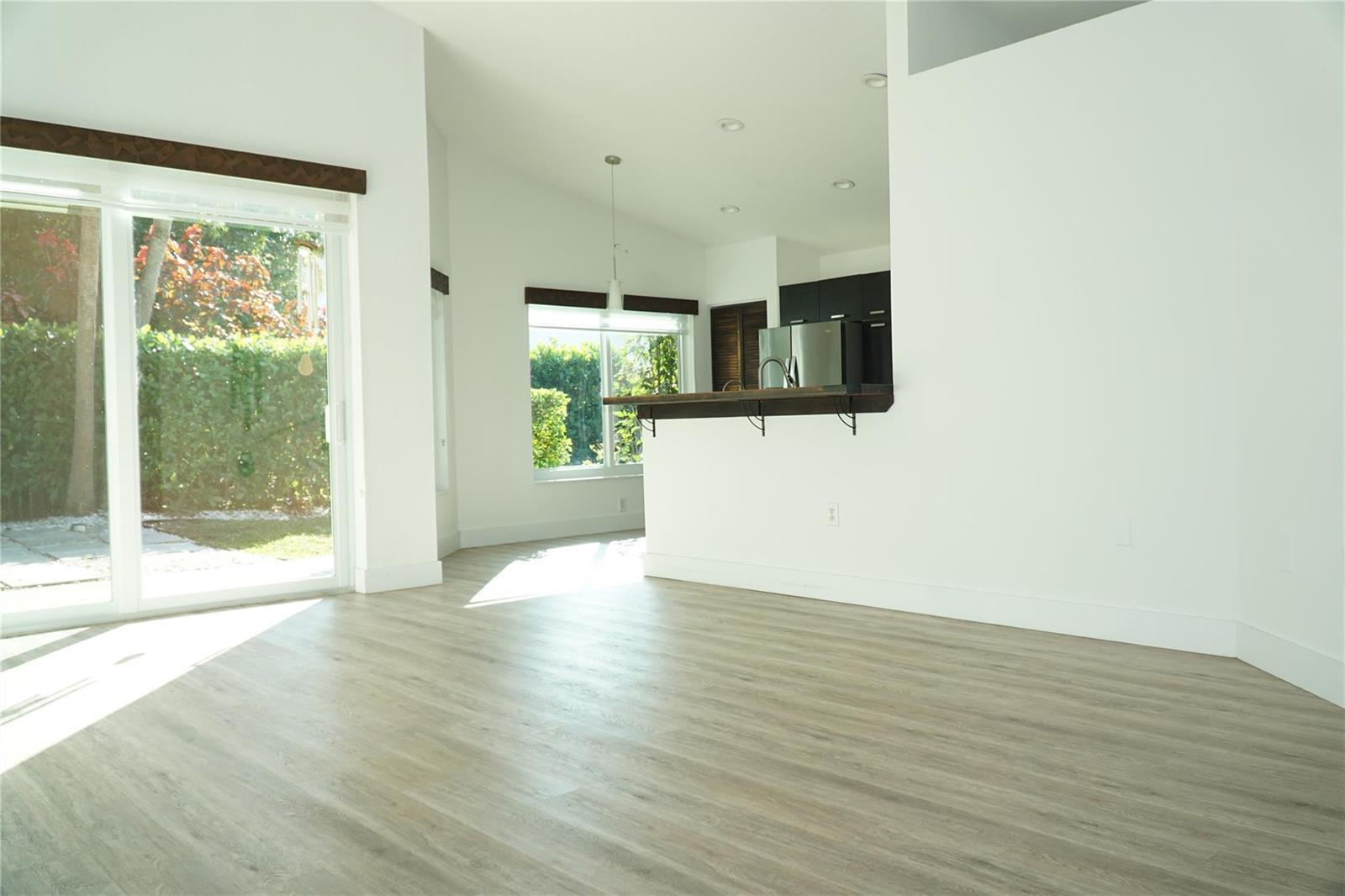 Listing photo 3 for 17030 NW 19TH Court, Pembroke Pines, FL, 33028