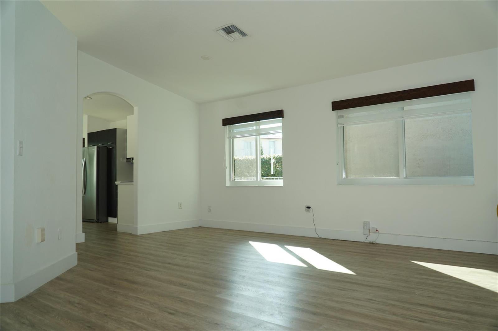 Listing photo 5 for 17030 NW 19TH Court, Pembroke Pines, FL, 33028