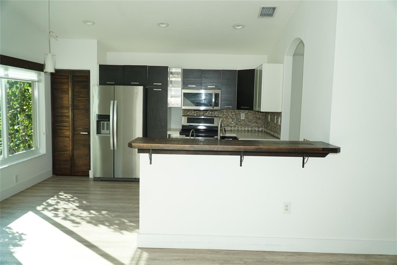 Listing photo 8 for 17030 NW 19TH Court, Pembroke Pines, FL, 33028