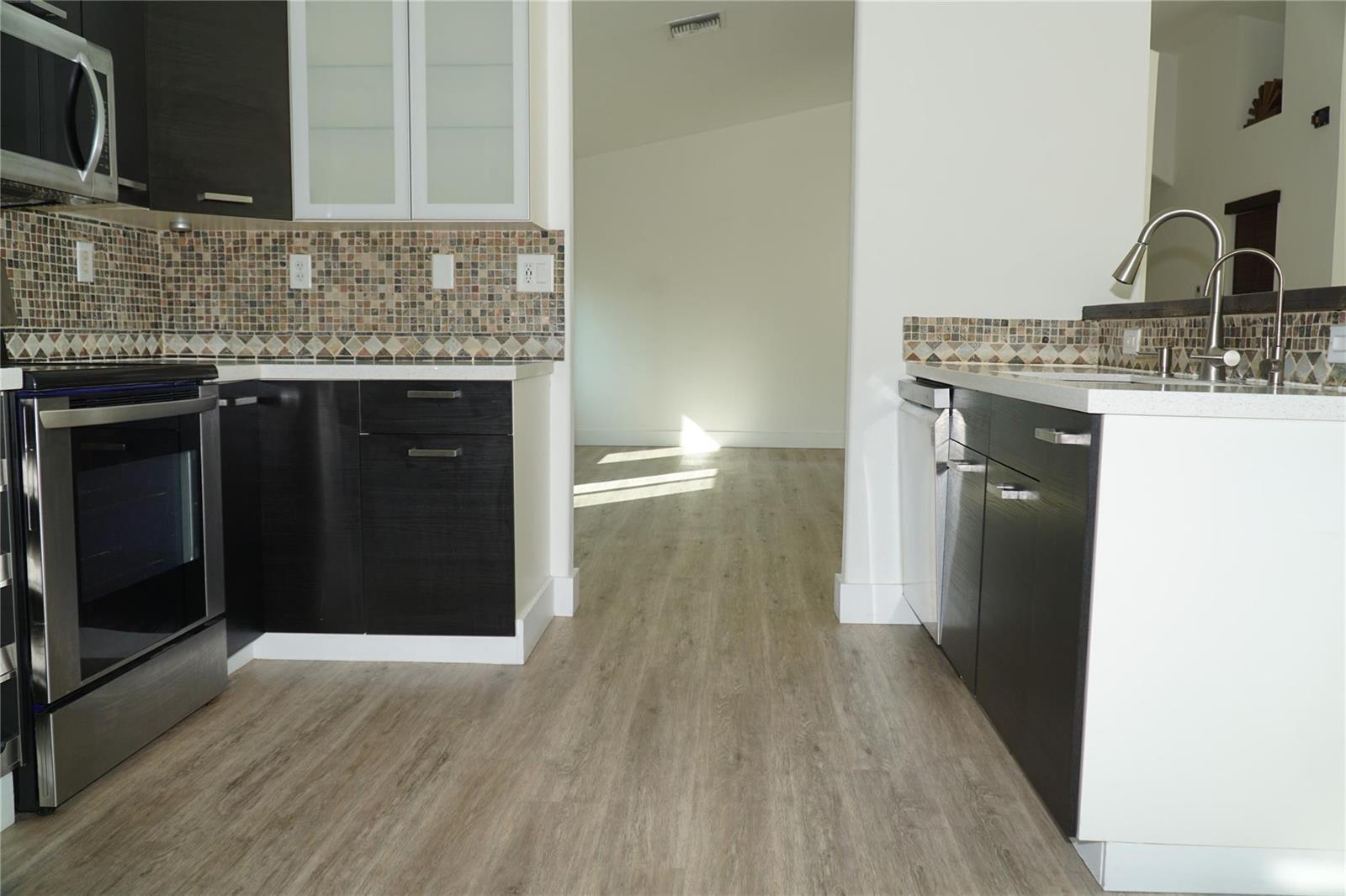 Listing photo 9 for 17030 NW 19TH Court, Pembroke Pines, FL, 33028