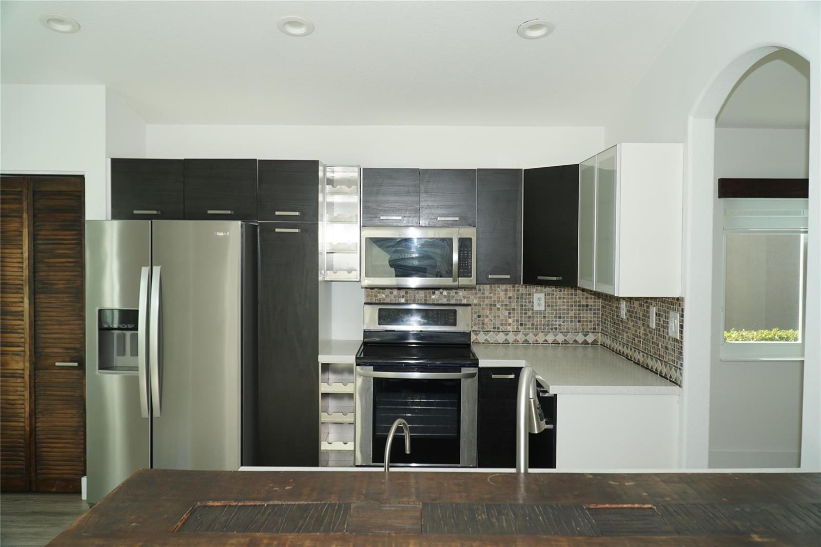 Listing photo 10 for 17030 NW 19TH Court, Pembroke Pines, FL, 33028