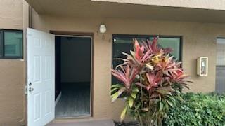 Listing photo 1 for 10053 Winding Lake Road Unit#104, Sunrise, FL, 33351