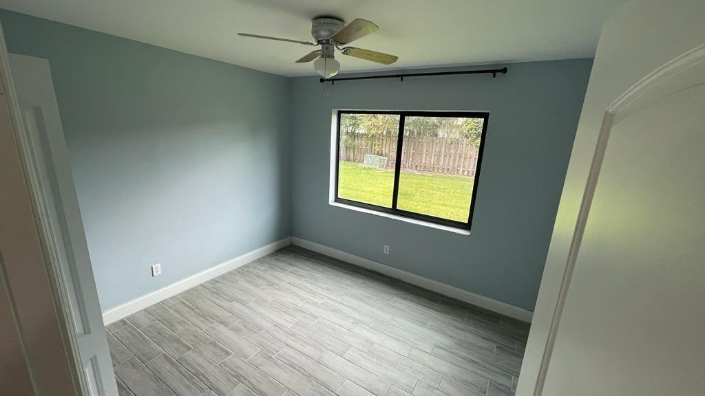 Listing photo 13 for 10053 Winding Lake Road Unit#104, Sunrise, FL, 33351