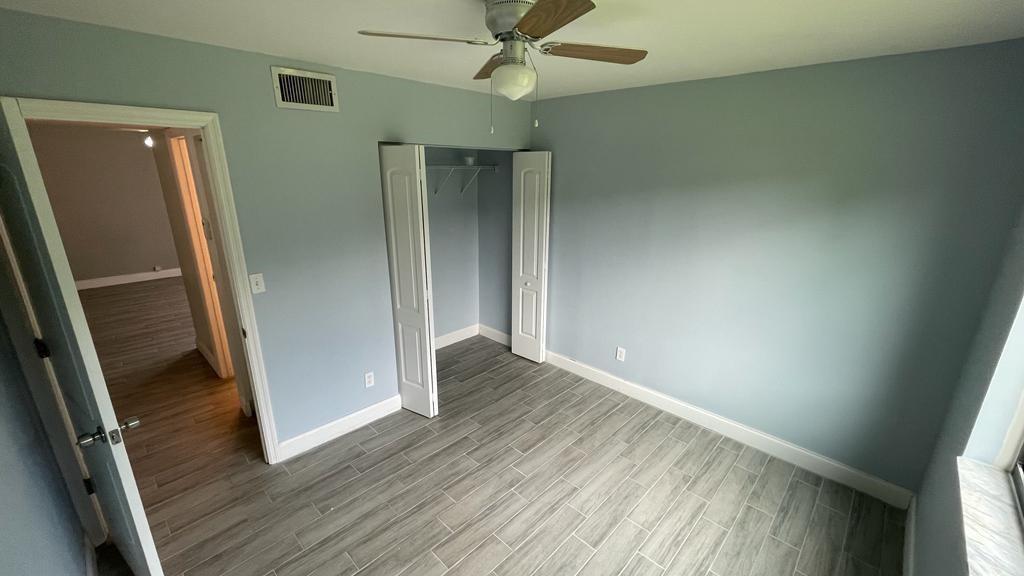 Listing photo 14 for 10053 Winding Lake Road Unit#104, Sunrise, FL, 33351