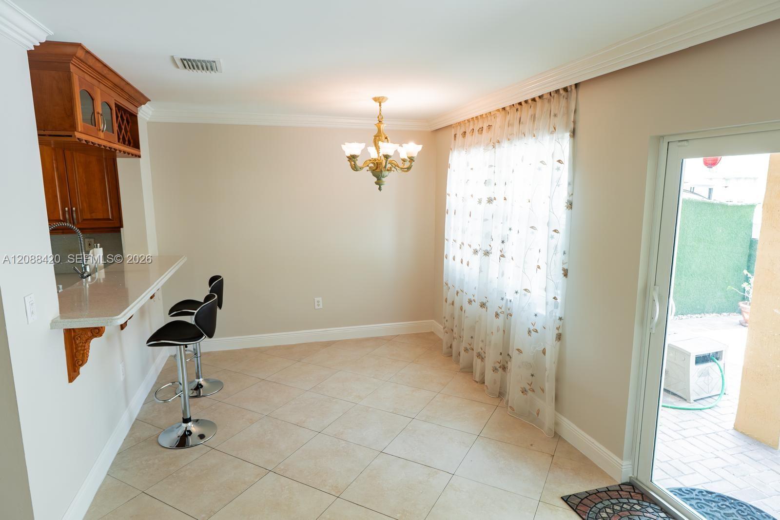 Listing photo 10 for undisclosed Undisclosed, Davie, FL, 33325