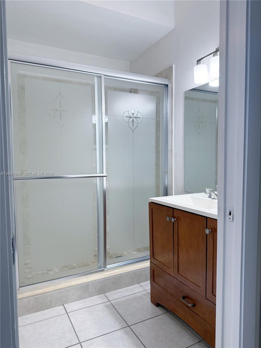 Listing photo 15 for 2001 NW 96th Ter Unit#10J, Pembroke Pines, FL, 33024