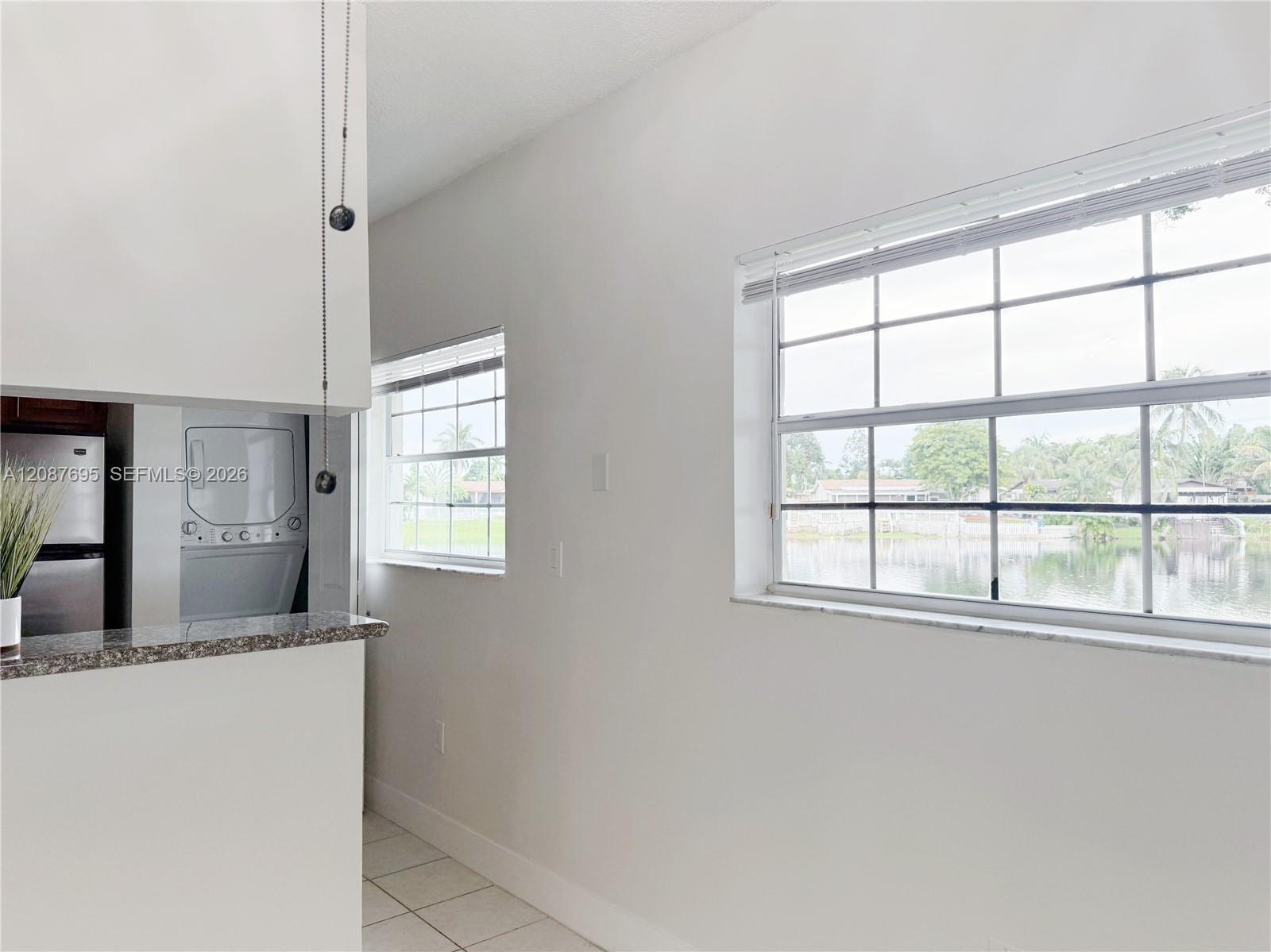 Listing photo 5 for 2001 NW 96th Ter Unit#10J, Pembroke Pines, FL, 33024