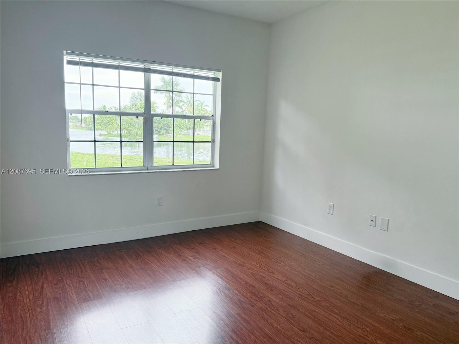 Listing photo 6 for 2001 NW 96th Ter Unit#10J, Pembroke Pines, FL, 33024