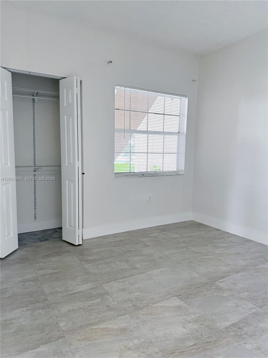 Listing photo 10 for 2001 NW 96th Ter Unit#10J, Pembroke Pines, FL, 33024