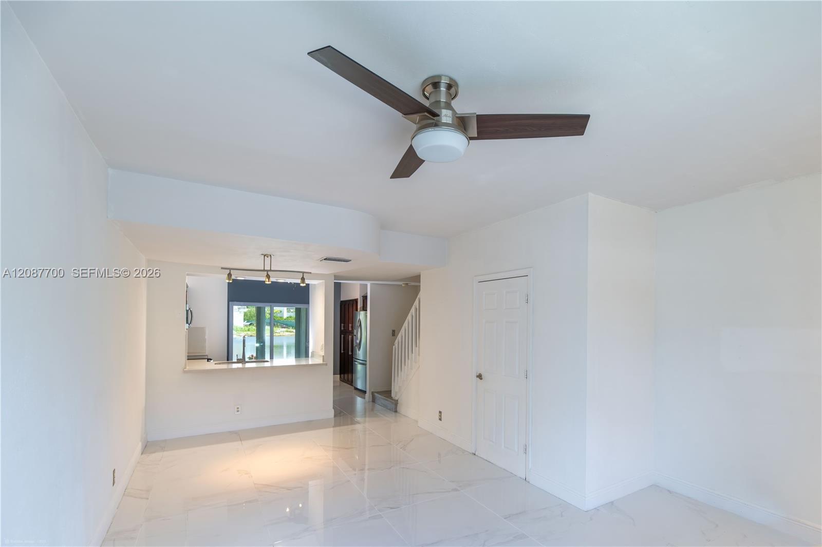 Listing photo 2 for 16793 Hemingway Dr Unit#16793, Weston, FL, 33326