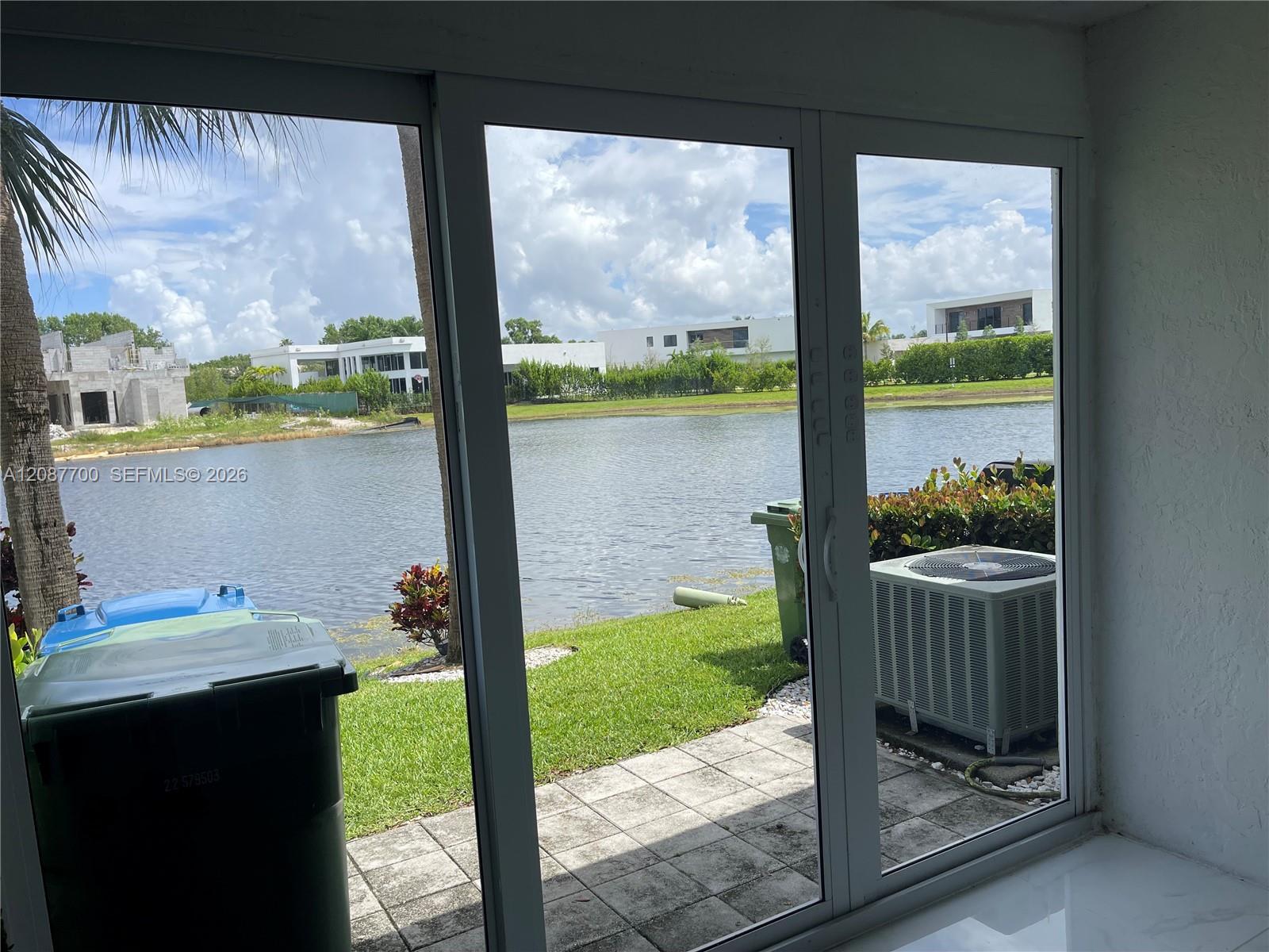 Listing photo 10 for 16793 Hemingway Dr Unit#16793, Weston, FL, 33326
