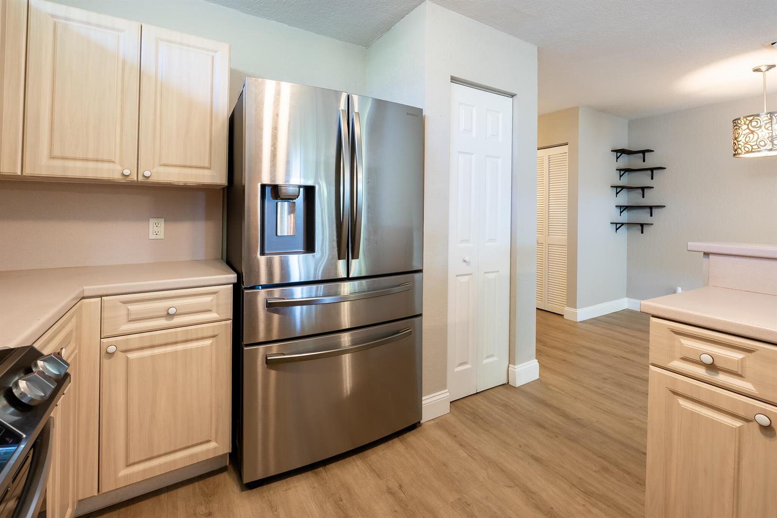 Listing photo 15 for 8956 NW 38TH Drive, Coral Springs, FL, 33065