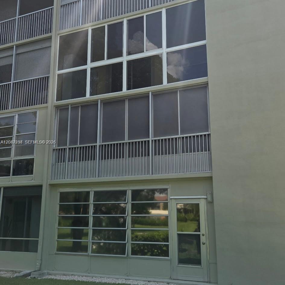 Listing photo 6 for 800 SW 131st Ave Unit#301F, Pembroke Pines, FL, 33027
