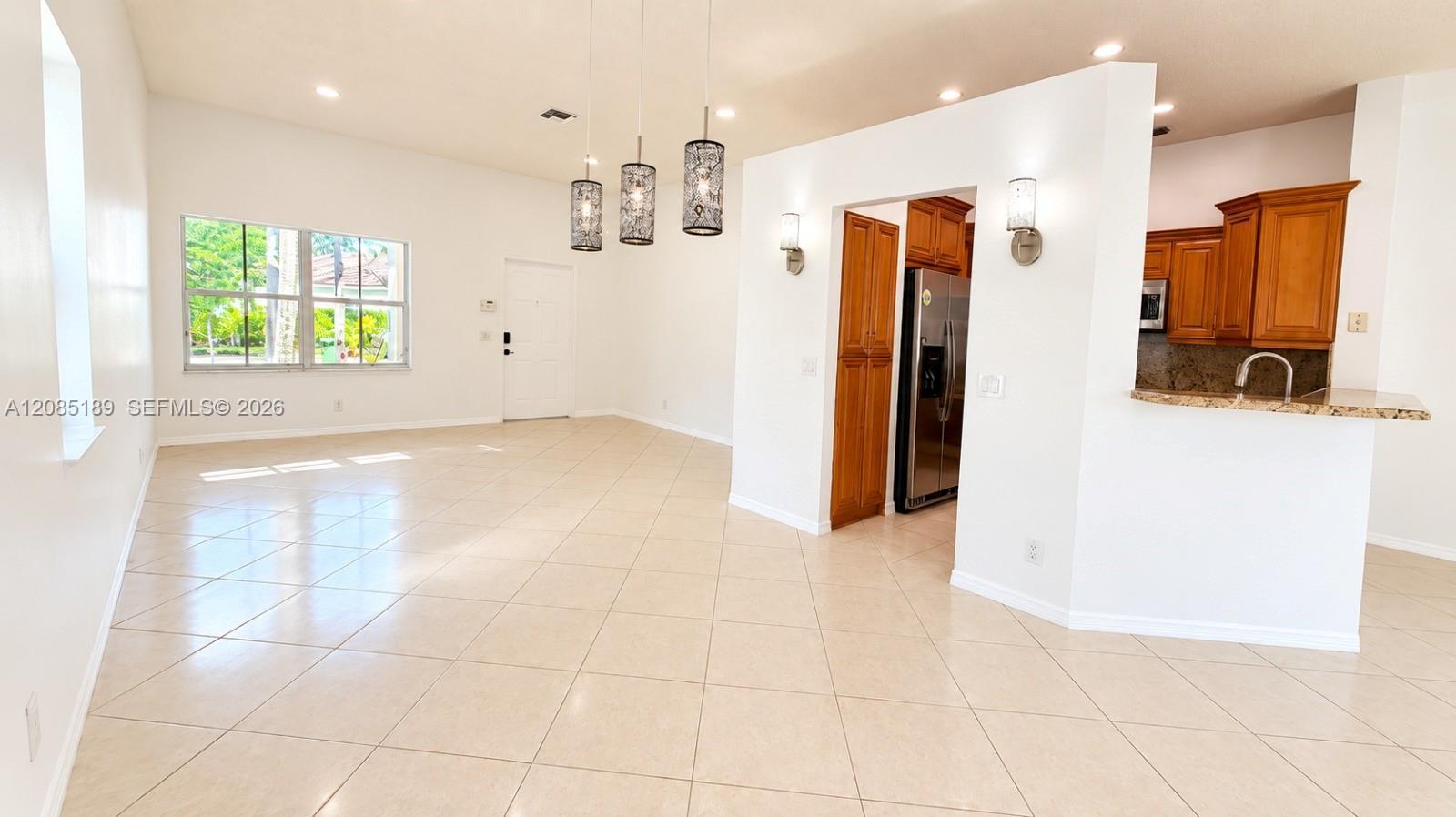Listing photo 11 for 908 Tanglewood Cir Unit#908, Weston, FL, 33327