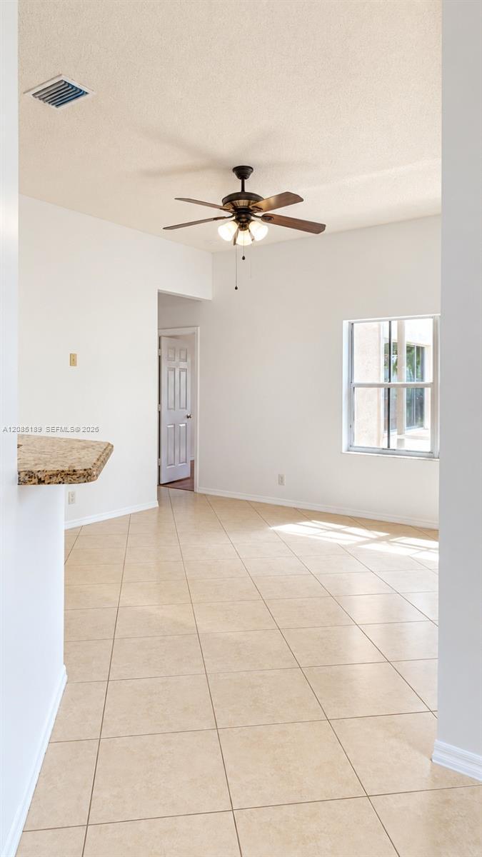 Listing photo 13 for 908 Tanglewood Cir Unit#908, Weston, FL, 33327
