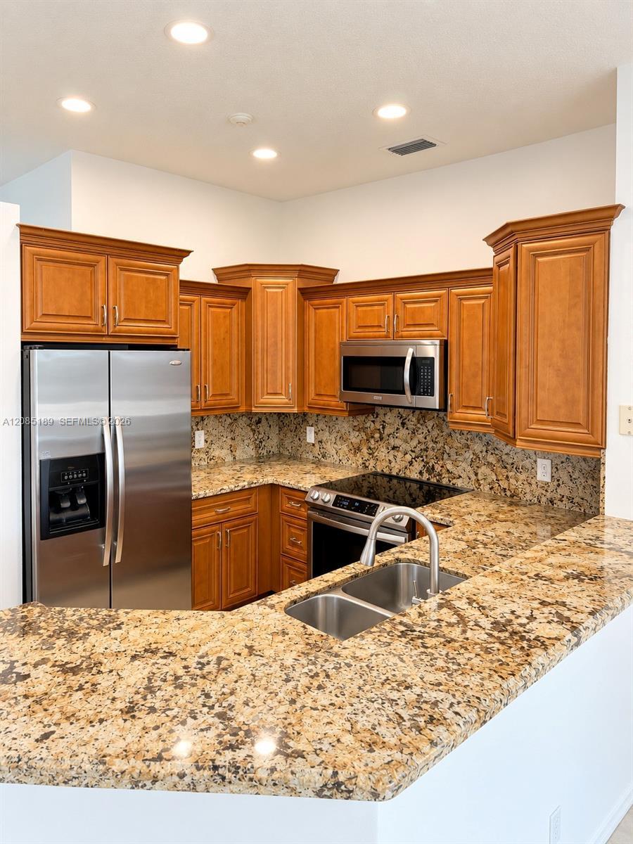 Listing photo 7 for 908 Tanglewood Cir Unit#908, Weston, FL, 33327