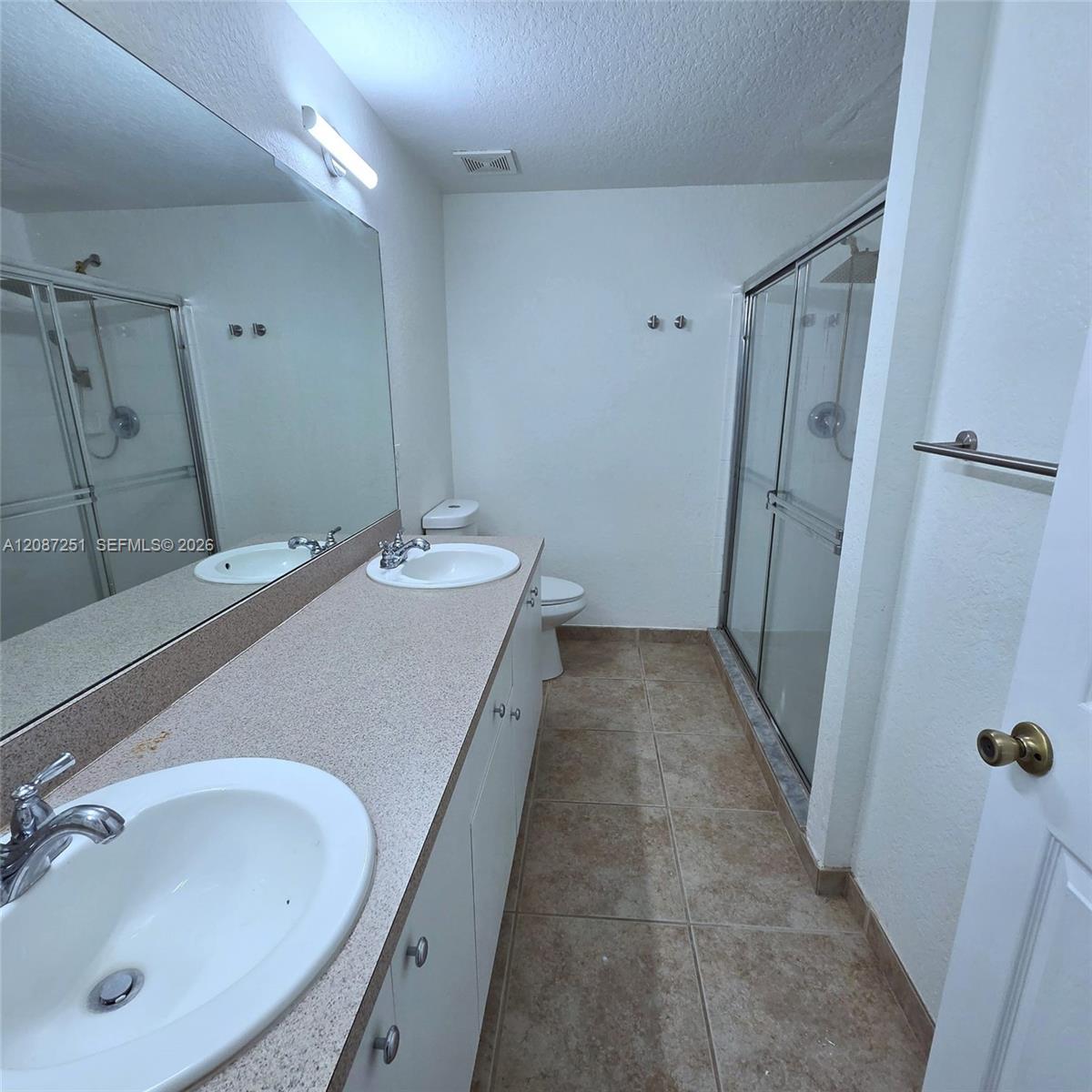 Listing photo 12 for 2901 Riverside Dr Unit#203, Coral Springs, FL, 33065