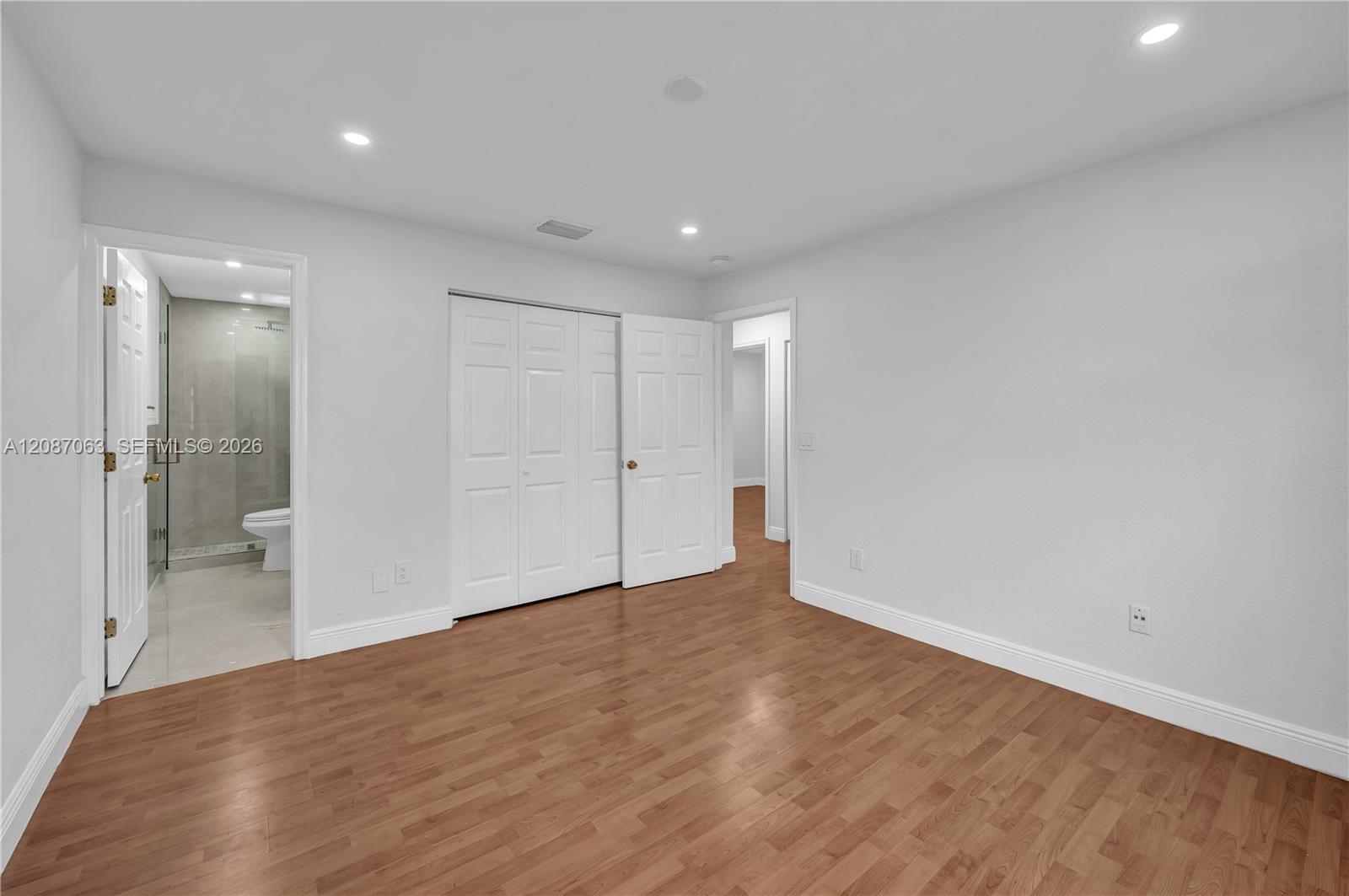 Listing photo 14 for 10667 NW 45th St Unit#10667, Coral Springs, FL, 33065