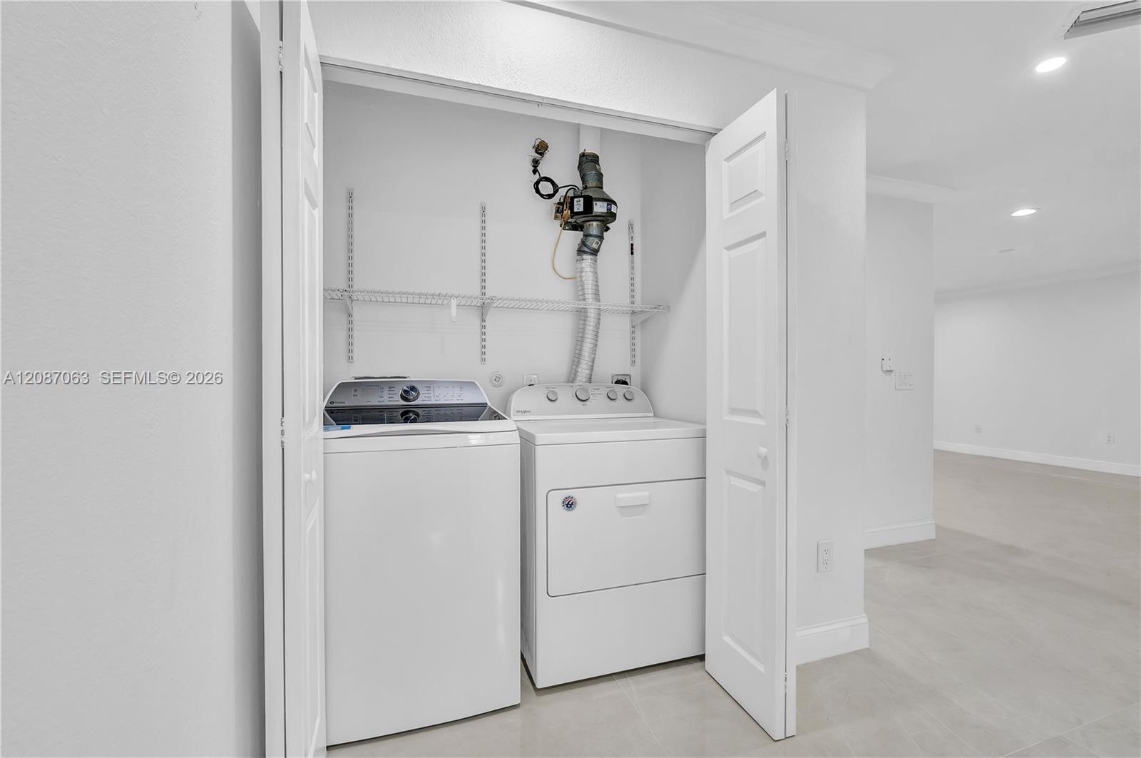 Listing photo 8 for 10667 NW 45th St Unit#10667, Coral Springs, FL, 33065