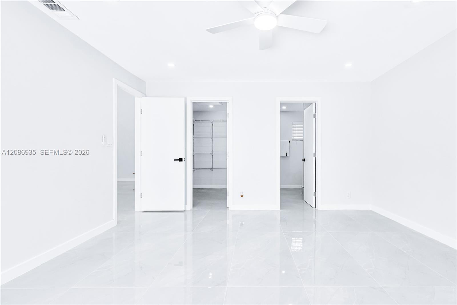 Listing photo 12 for 8957 NW 44th Ct, Sunrise, FL, 33351