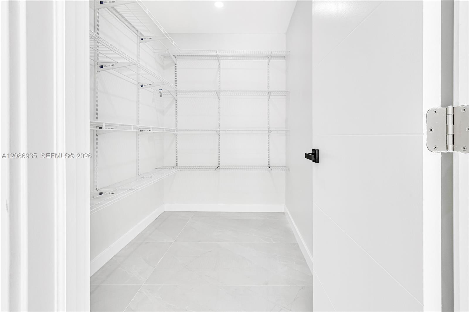Listing photo 14 for 8957 NW 44th Ct, Sunrise, FL, 33351